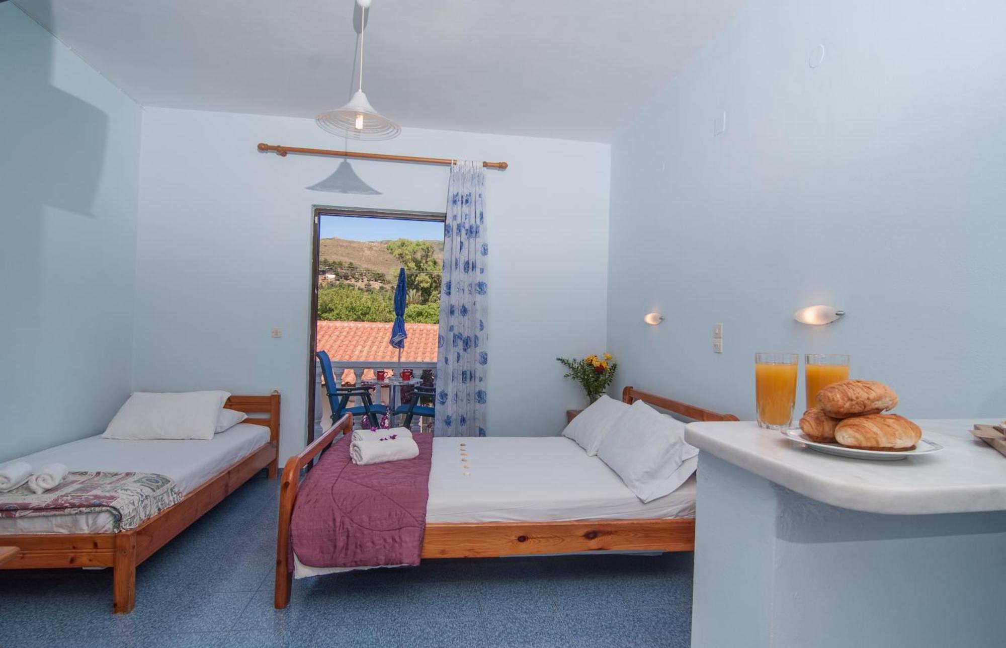 Dina Studios Kalamáki Kültér fotó